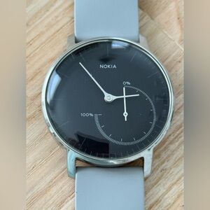 Nokia Whiting Analog Smartwatch Black Dial Silver Case Silicone Strap New Batt